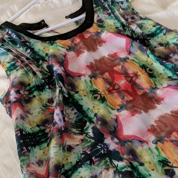 Flowy top - Picture 2 of 2